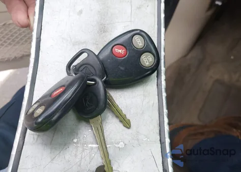 2002 Saturn Vue V6 z USA, uszkodzony, nr VIN 5GZCZ63B52S828604